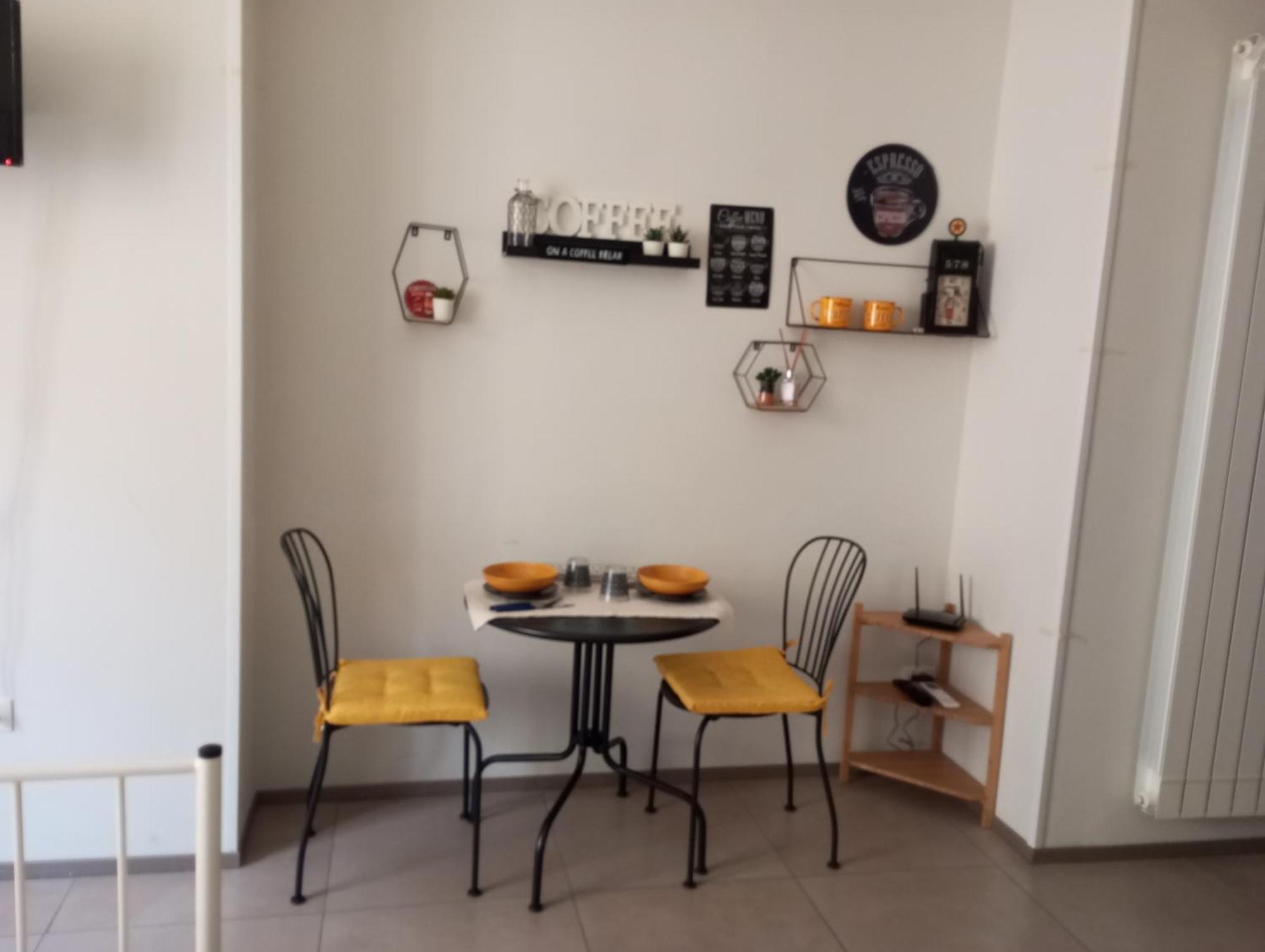 Holidaystudio Appartamento In Centro Salerno Exteriör bild