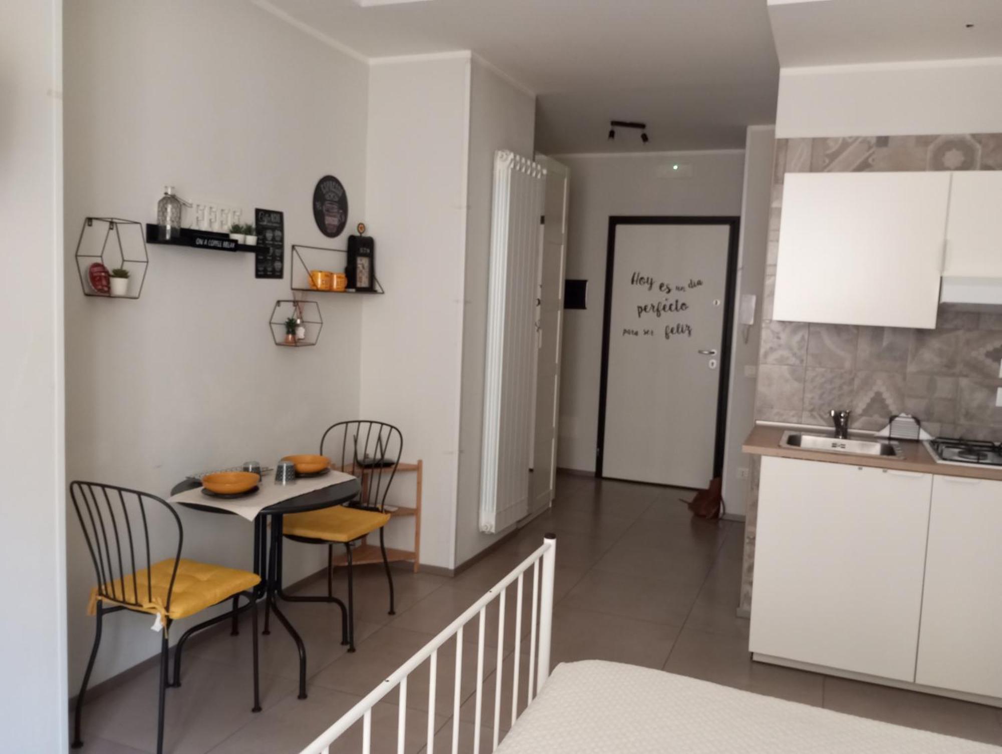 Holidaystudio Appartamento In Centro Salerno Exteriör bild